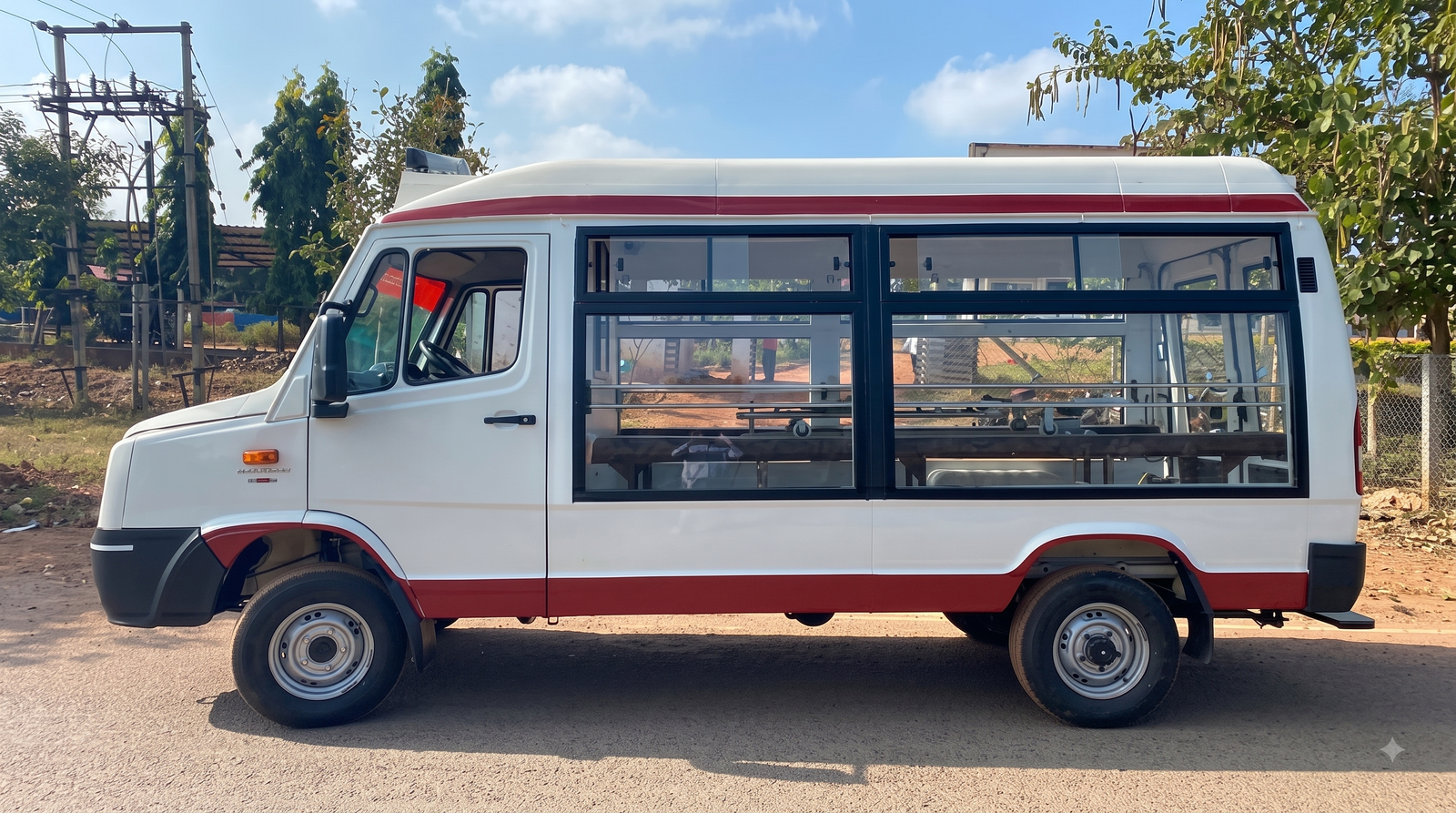 Royal Open Sorgaratham Van